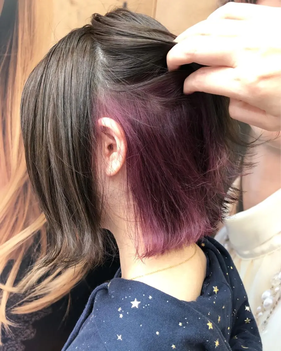 ショート カラー ブルーカラー ブルージュ インナーカラー パープルカラー 丸みショートボブ タッセルボブ 吉野のヘアスタイル