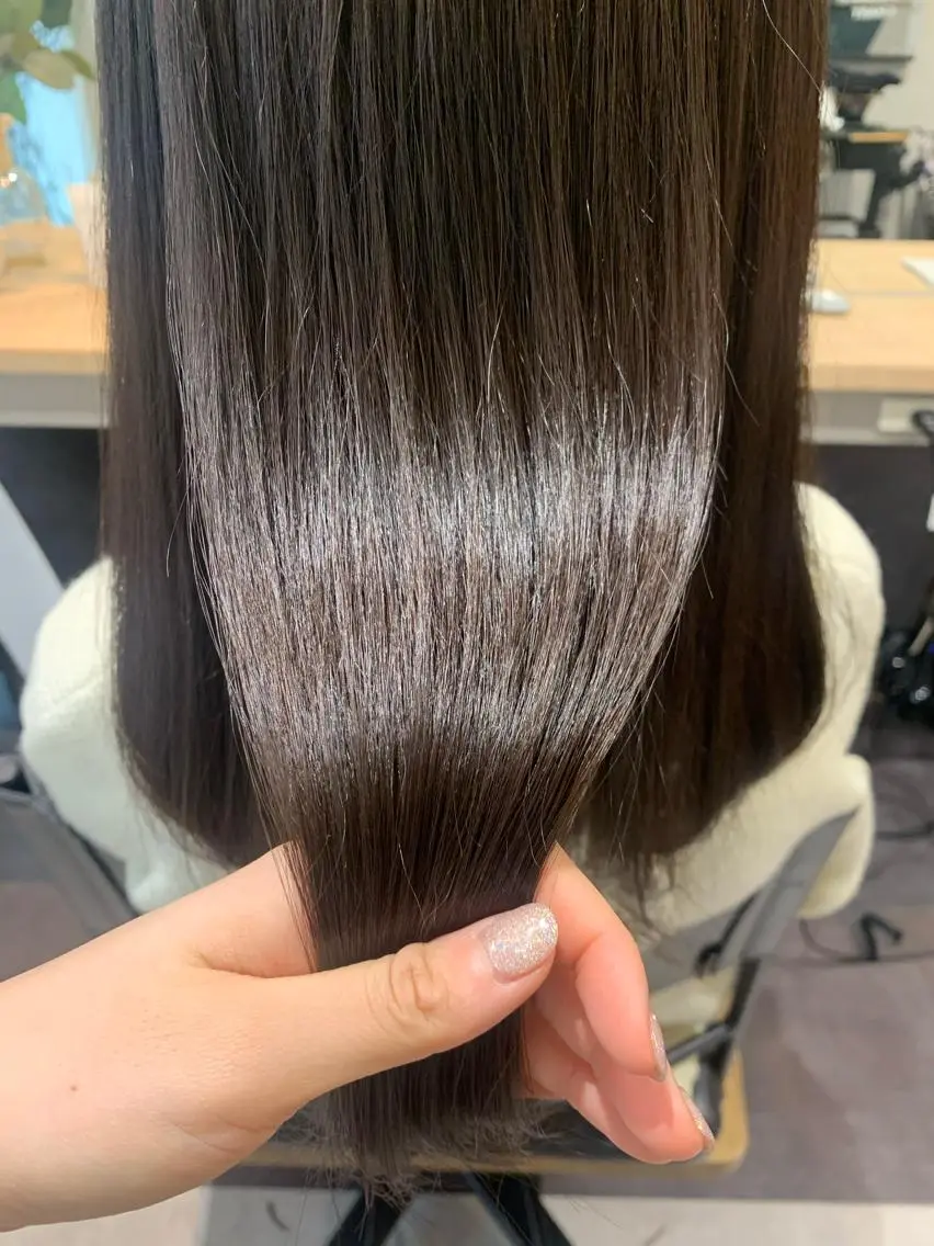 セミロング パーマ ハイライト ストレートパーマ カット 縮毛矯正 トリートメント hubhair レイヤー/透明感のヘアスタイル