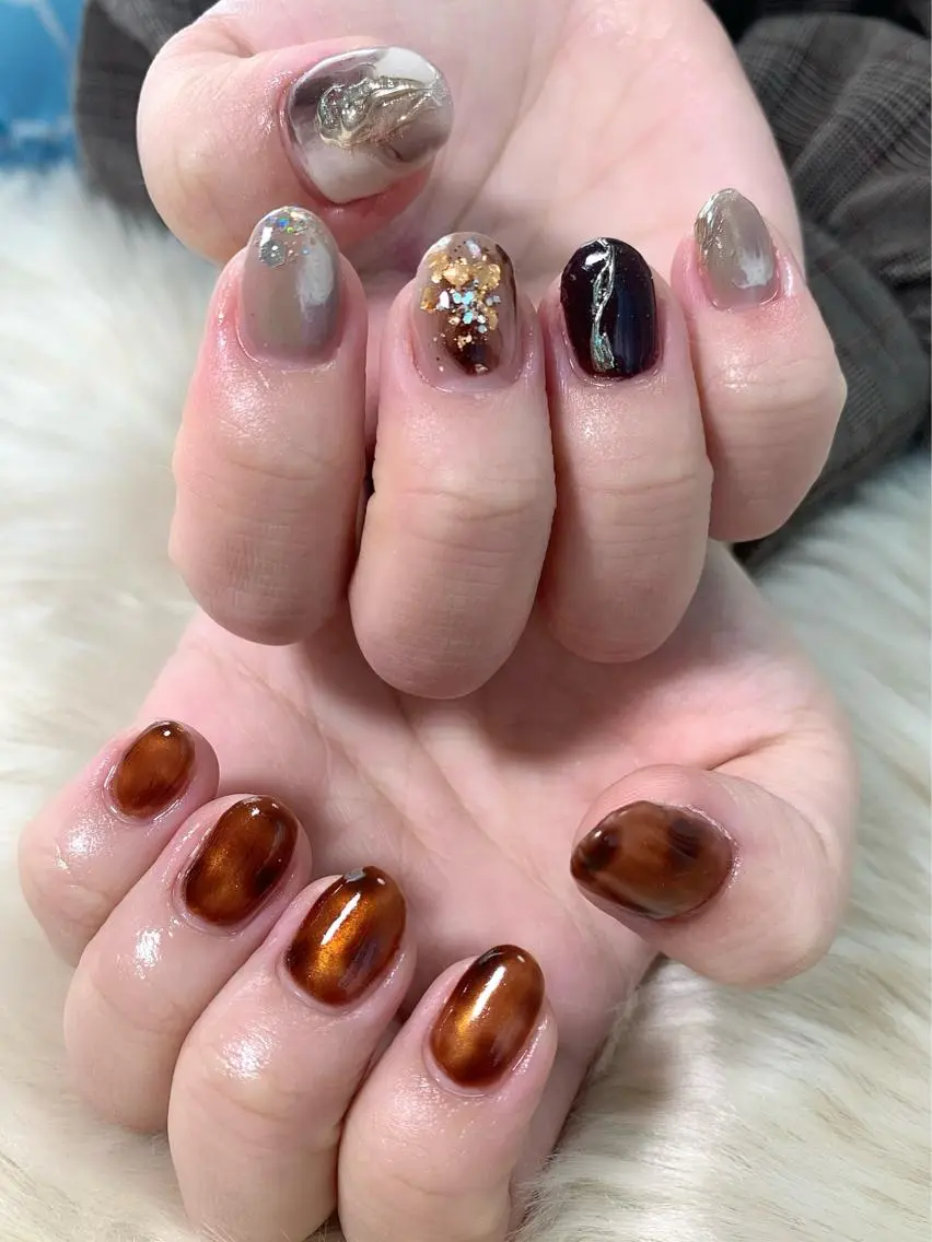ネイル べっ甲ネイル ミラーネイル ニュアンスネイル はるひな ねいるのネイルデザイン