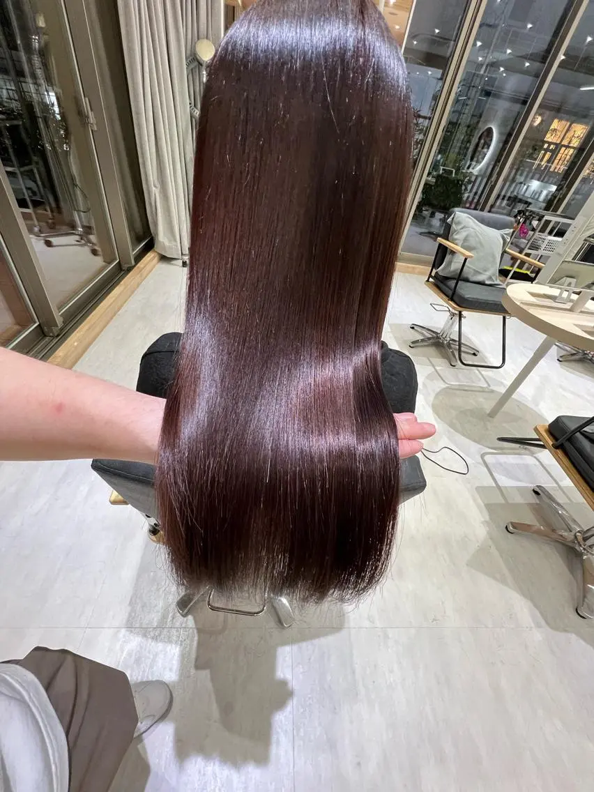 セミロング カラー トリートメント 韓国🇰🇷レイヤー 映える顔周り🩷のヘアスタイル
