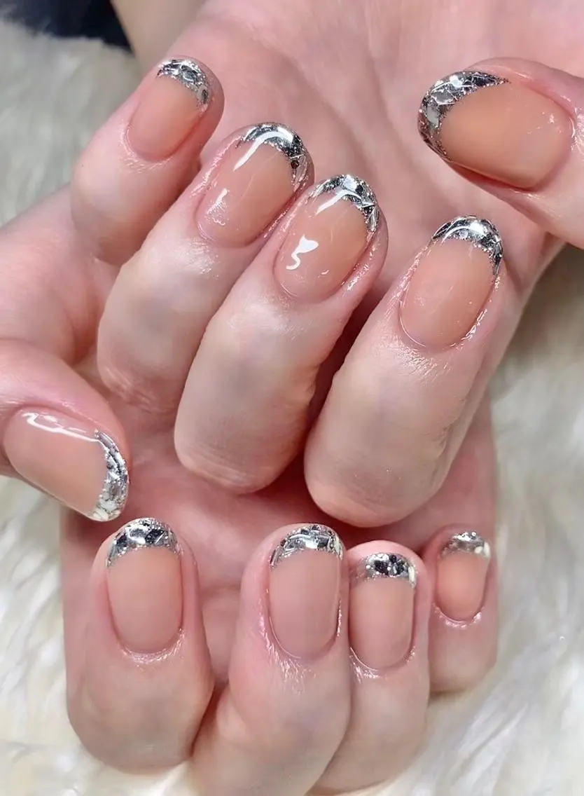 ネイル 長さ出し フレンチネイル ジェルネイル ガラスフレンチ 韓国ネイル ハンドネイル Nail&eye Belire 新宿のネイルデザイン