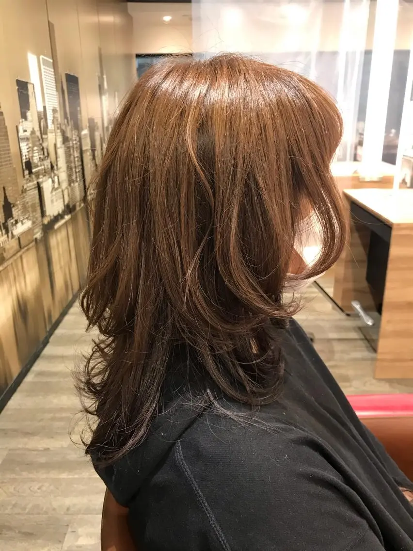 セミロング カラー レイヤーカット ウルフカット ウルフレイヤー 限定クーポン 💕大量更新ブリーチのヘアスタイル