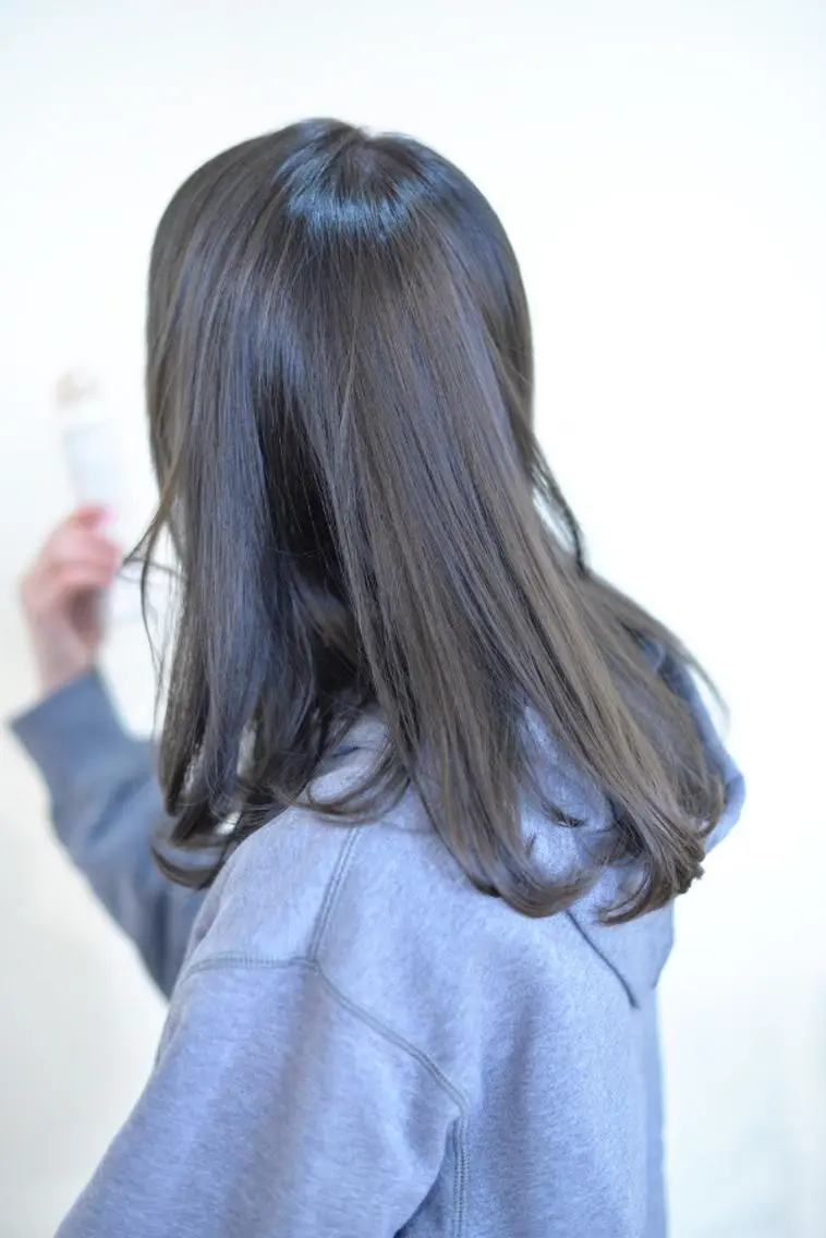 セミロング ハイライト カット ヘアカラー パーマ 縮毛矯正 大谷 哲基のヘアスタイル