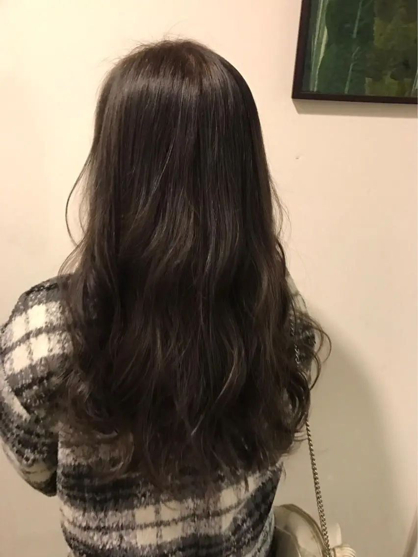 ロング カラー カット ヘアカラー トリートメント 羽エクステ🩷 🤍まき🤍のマツエク・マツパデザイン