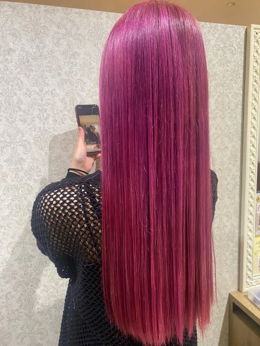 ロング 辻 友里香のヘアスタイル