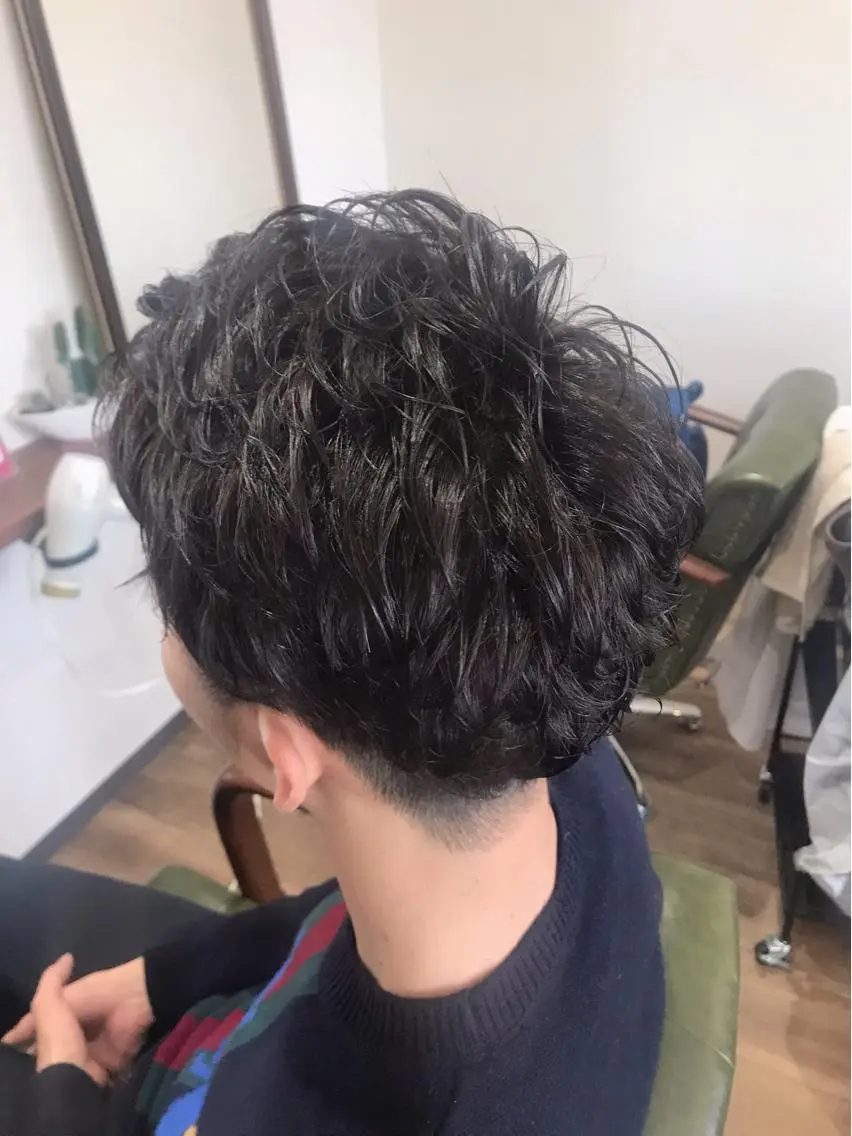 ショート パーマ メンズ メンズパーマ ニュアンスパーマ カット パーマ トリートメント Rug Relief 吉田のヘアスタイル