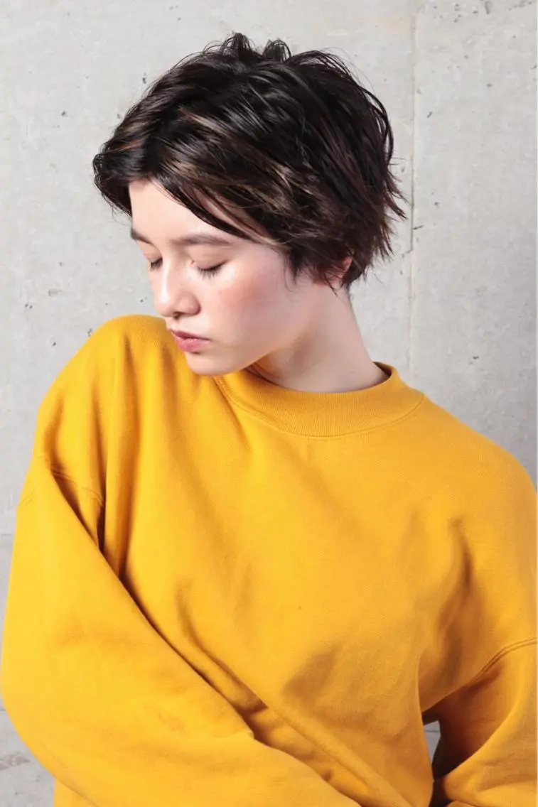 ショート カラー 平 ちひろのヘアスタイル