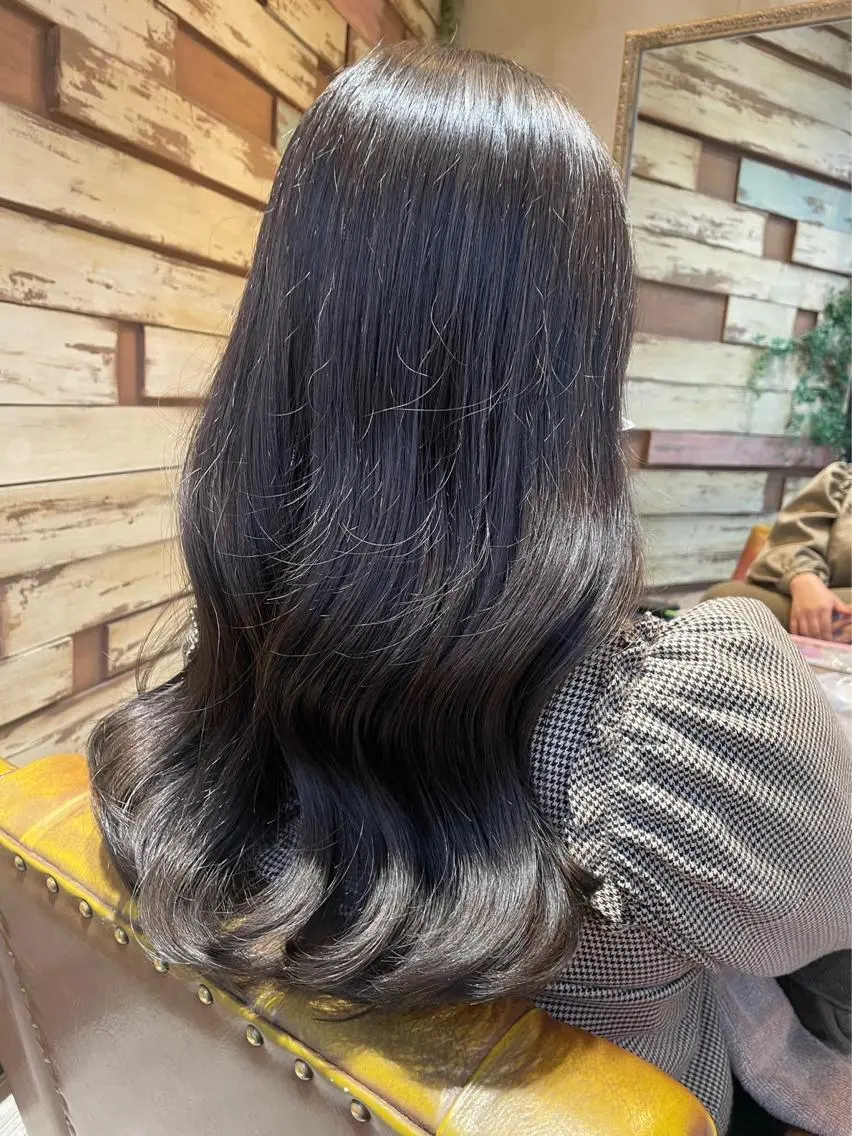 カラー 美濃 咲穂のヘアスタイル