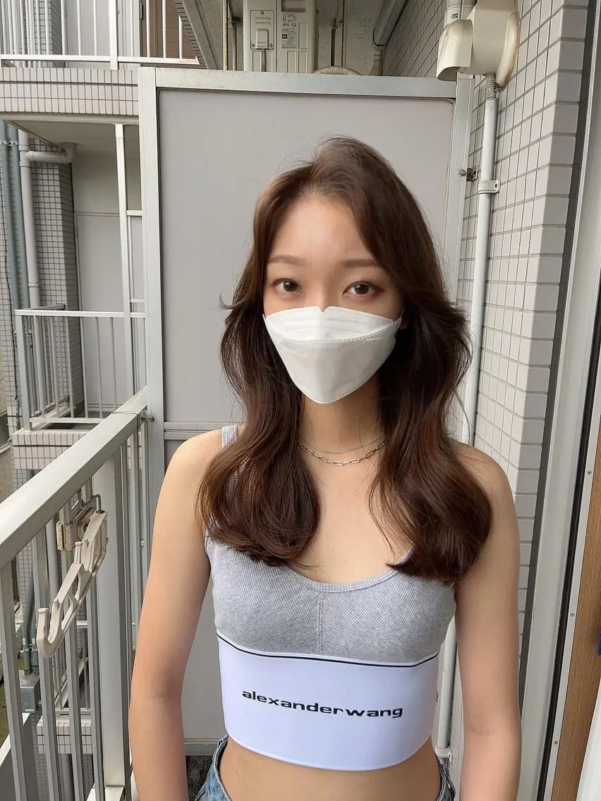 セミロング くびれヘア 韓国ヘア レイヤーカットのヘアスタイル