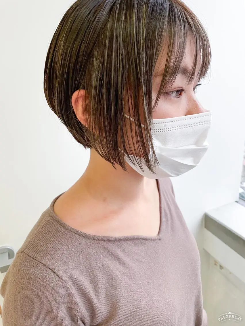 ショート 💜ショート💜 ウルフ、ボブ二色亜美のヘアスタイル