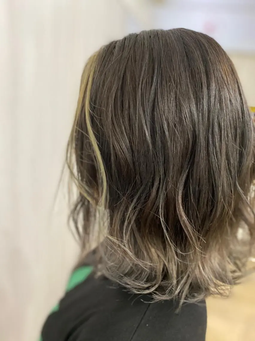 ミディアム カラー ヘアアレンジ ミストバング フェイスフレーミング 松井 敬太郎のヘアスタイル