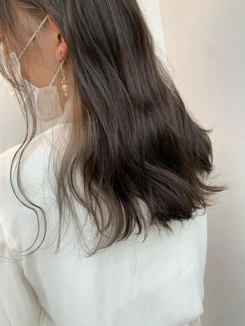 セミロング カラー アッシュ ベージュカラー イヤリングカラー ラベンダーカラー ラベンダーアッシュ ヘアカラー 中目黒🌼 🌼ハナのヘアスタイル