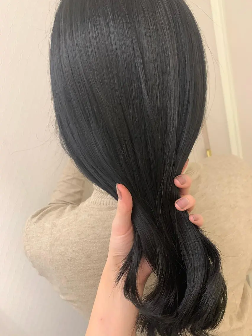ロング カラー 黒髪 ブルーカラー ブルーブラック 韓国ヘア/暖色カラー 新美多英のヘアスタイル
