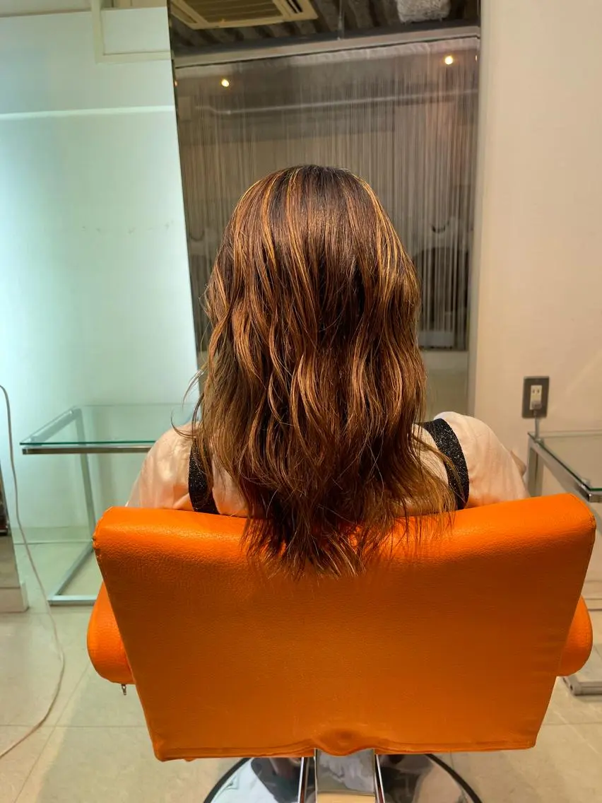 セミロング カラー ヘアアレンジ 鶴﨑 美優亜のヘアスタイル
