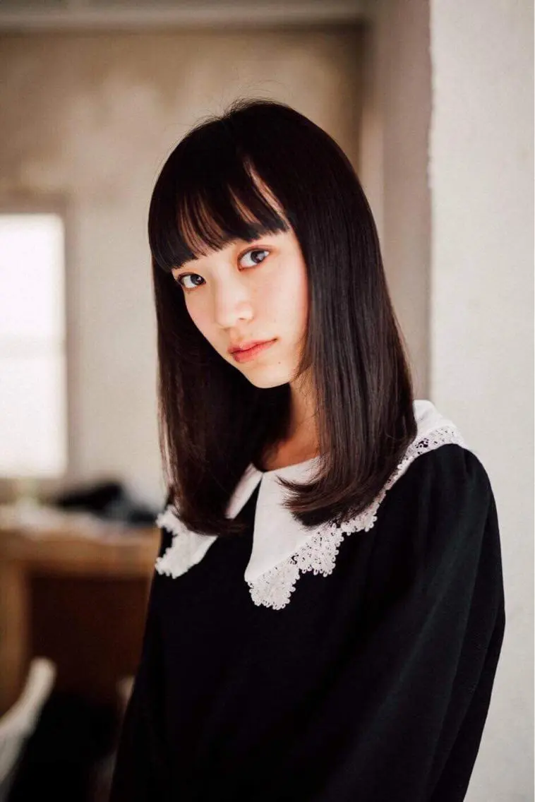 セミロング カット 縮毛矯正 佐藤 香織のヘアスタイル