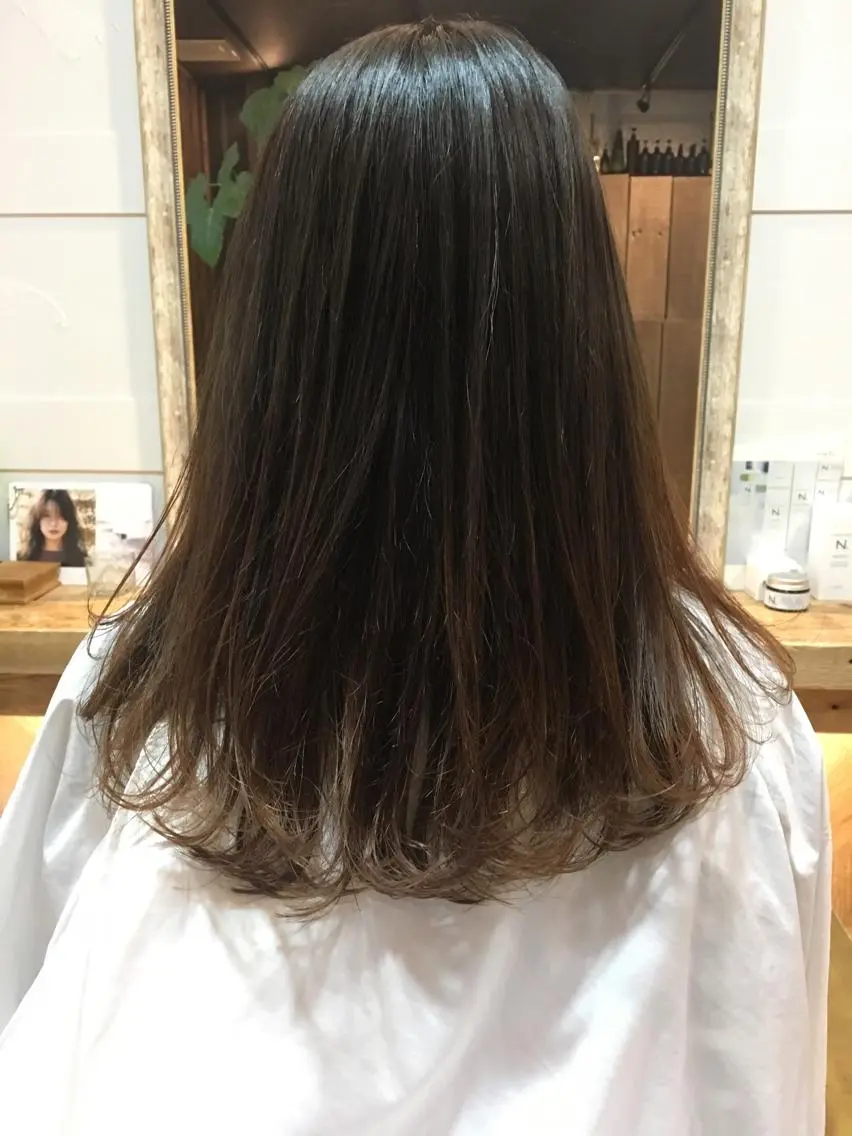 セミロング ヘアカラー トリートメント 末石 智のヘアスタイル