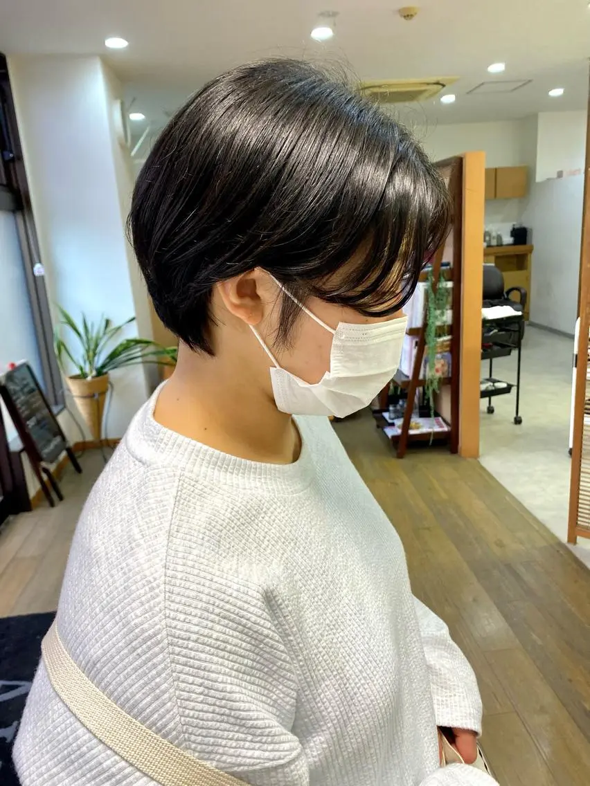 ショート カット ブリーチカラー🫧 森　凪沙のヘアスタイル