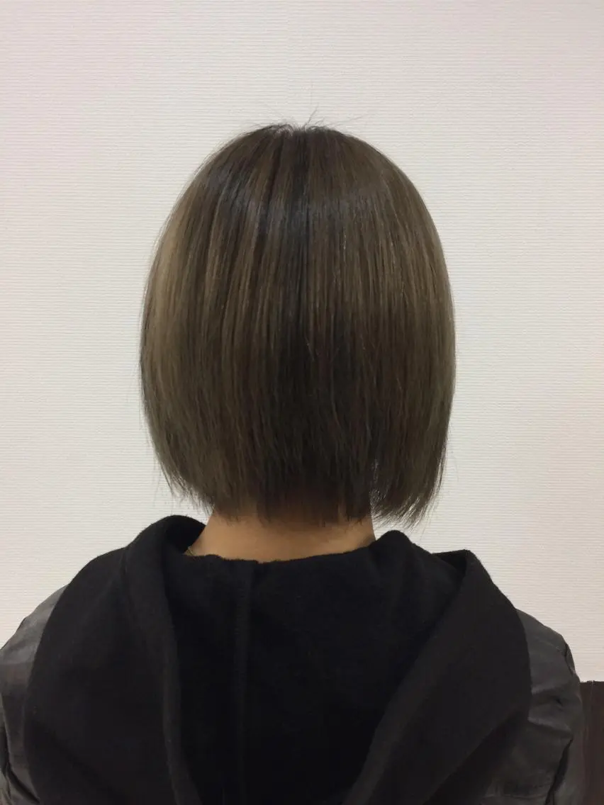 ショート カラー ハイトーン Arphyのヘアスタイル