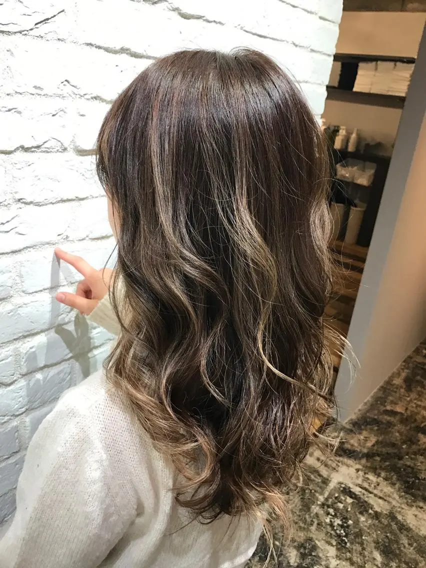 セミロング カラー Neale.♡ ROLA京橋のマツエク・マツパデザイン