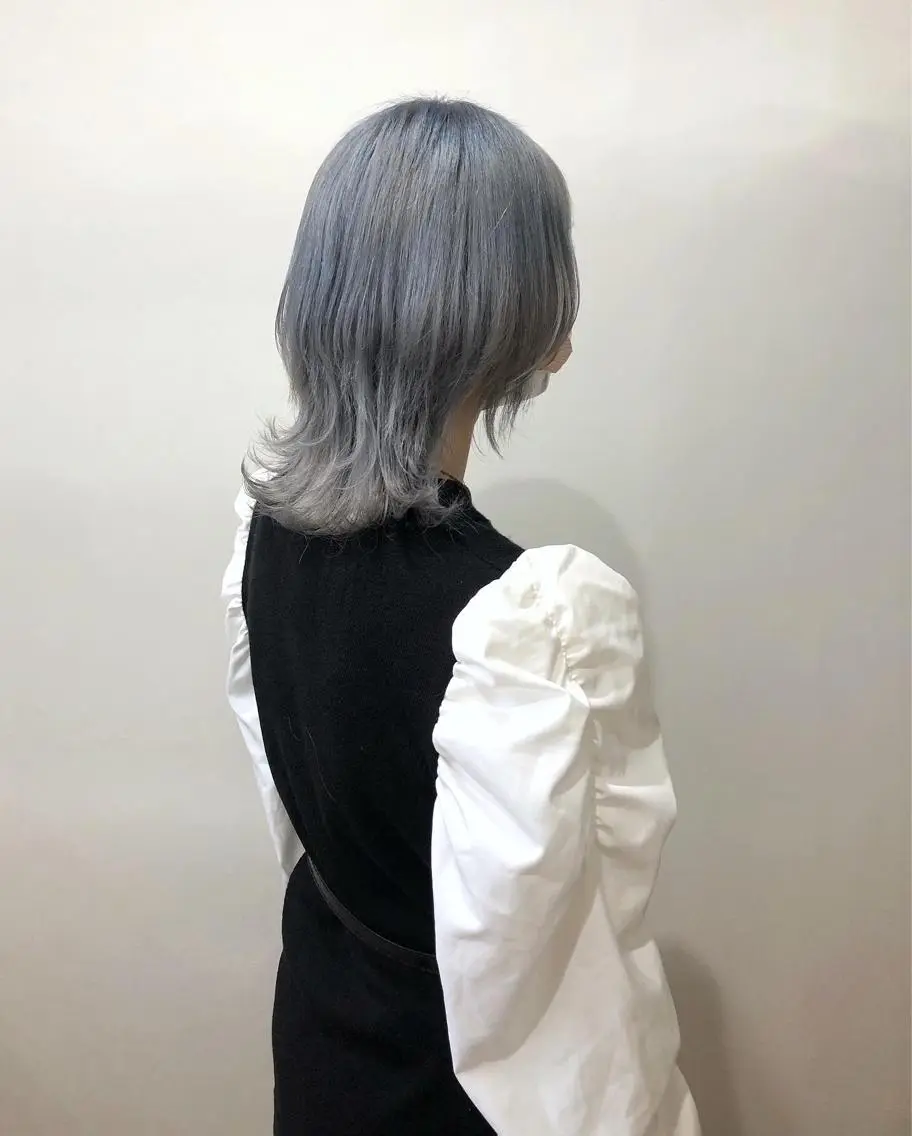 カラー white.梅田 デザインカラー🦄のヘアスタイル
