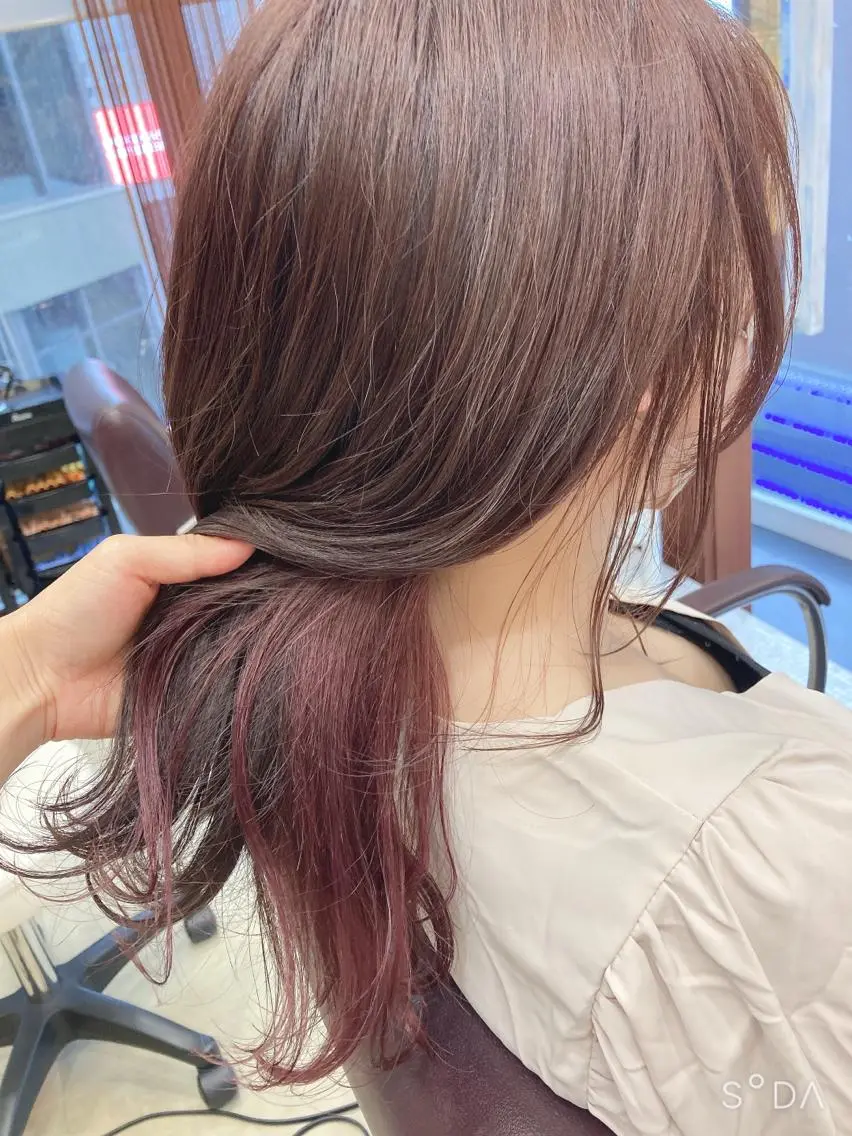 ロング カラー インナーカラー ピンクカラー GOSSIP信国 瑞絵のヘアスタイル
