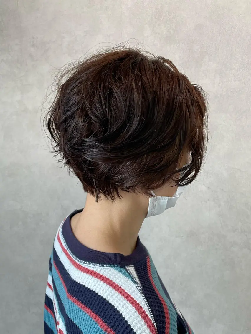 ショート ショートヘア 透明感ハイライト◎ 伊藤夏海のヘアスタイル