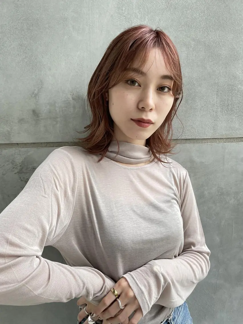ミディアム カラー カット ヘアカラー トリートメント 一ノ瀬 暁のヘアスタイル