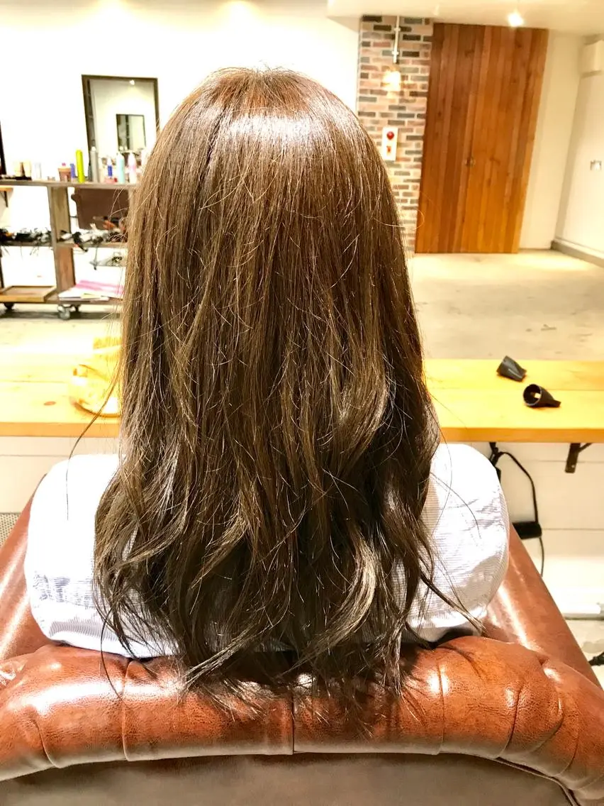 ロング カラー パーマ ヘアアレンジ アッシュ ブルーカラー ブルーアッシュ 透明感カラー ダブルカラー ⭐️ハイクオリティ カラー杉本雄志⭐️のヘアスタイル