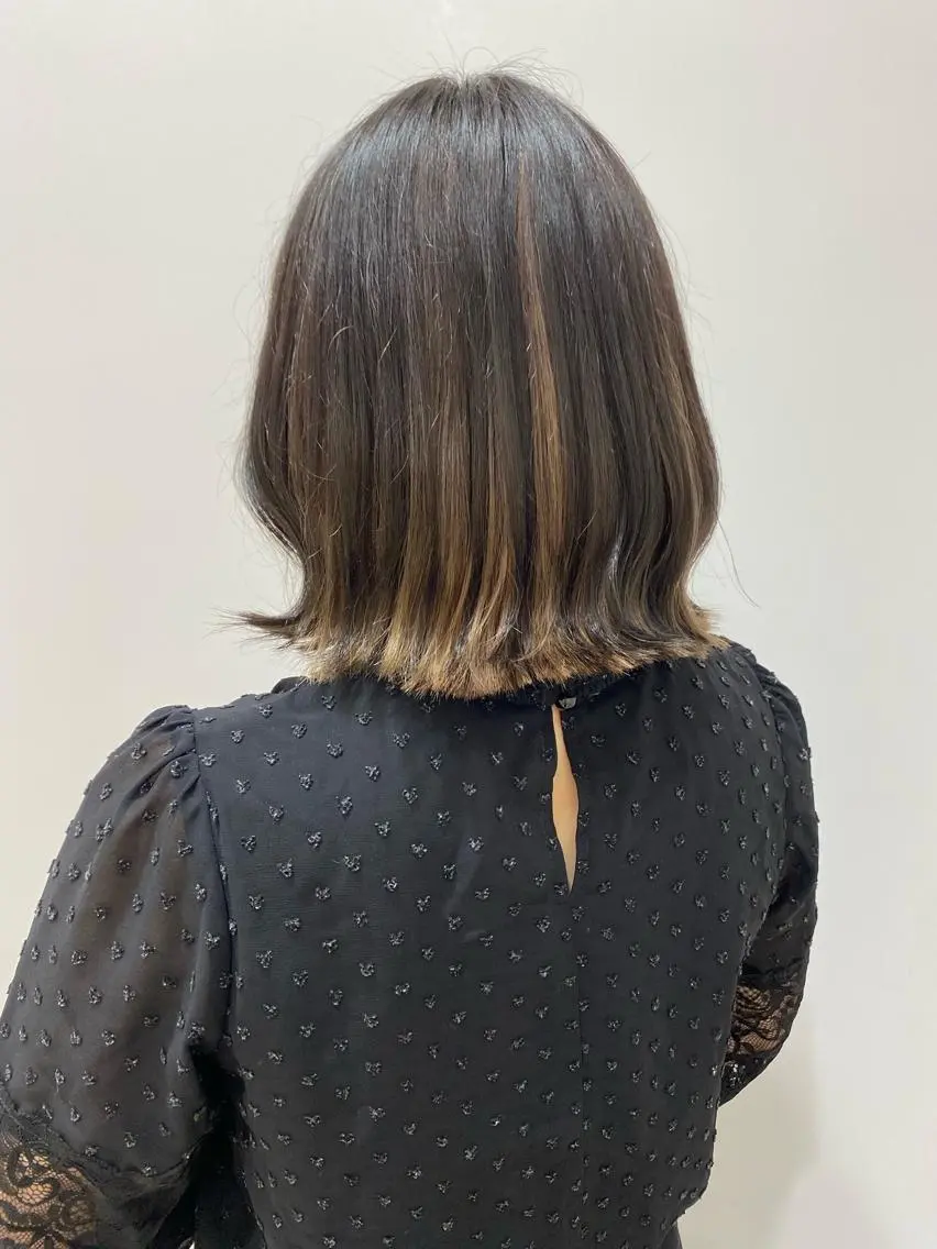 ミディアム カラー ヘアアレンジ ボブ 外ハネヘア 🥀暖色韓国ヘア💕 保科侑花のヘアスタイル