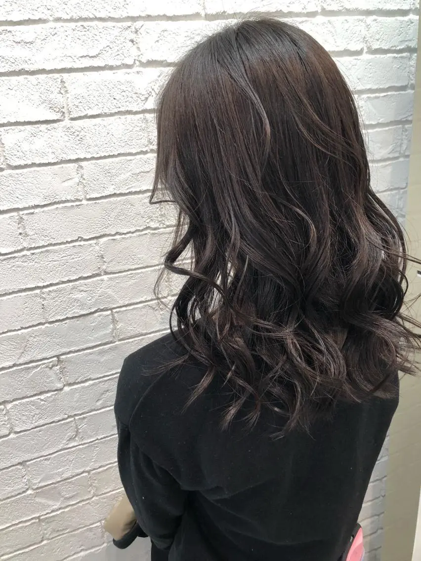 ロング カラー 韓国レイヤー×艶髪 ハイトーンRyukiのヘアスタイル