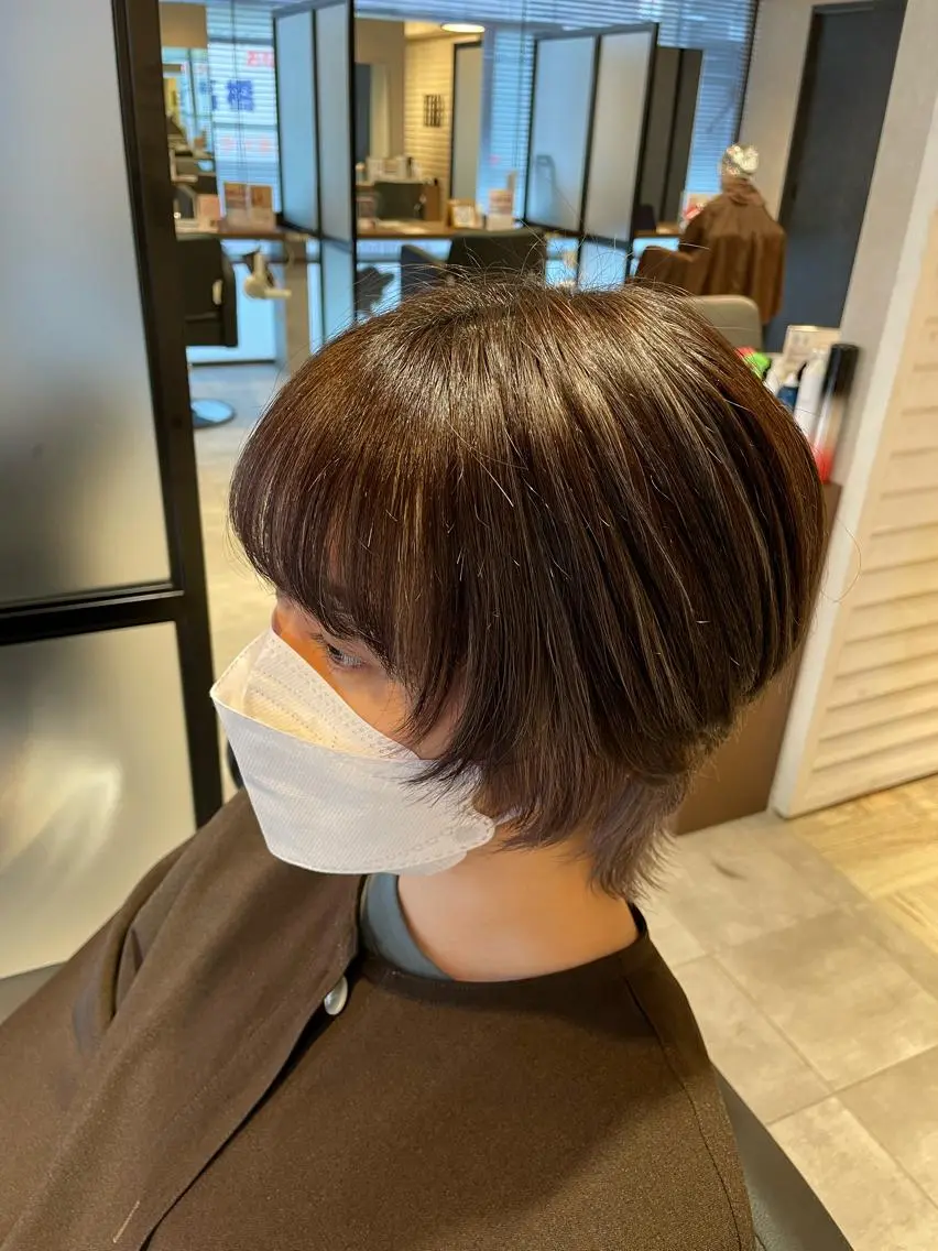 ショート カラー 宮下 弦也のヘアスタイル