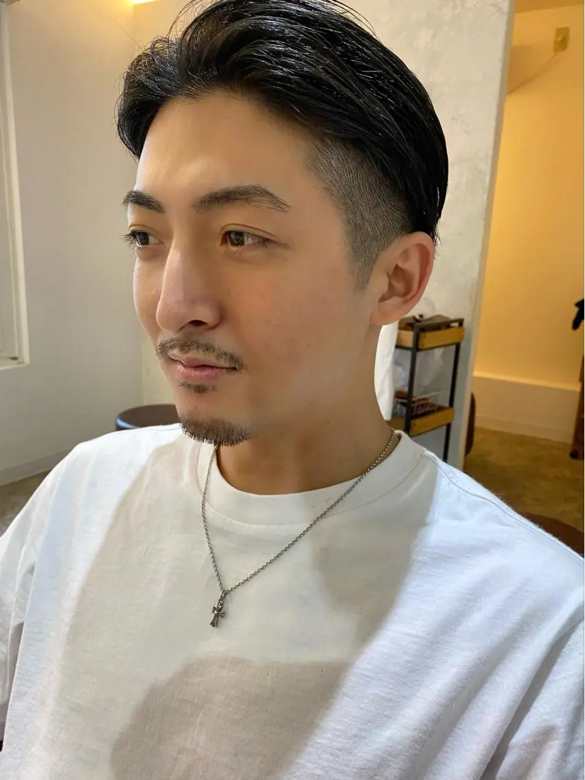 ショート カラー パーマ ヘアアレンジ メンズ ネイル マツエク・マツパ 刈り上げ メンズネイル カット 森貴裕/ベージュ/ パーマ/オリーブのヘアスタイル