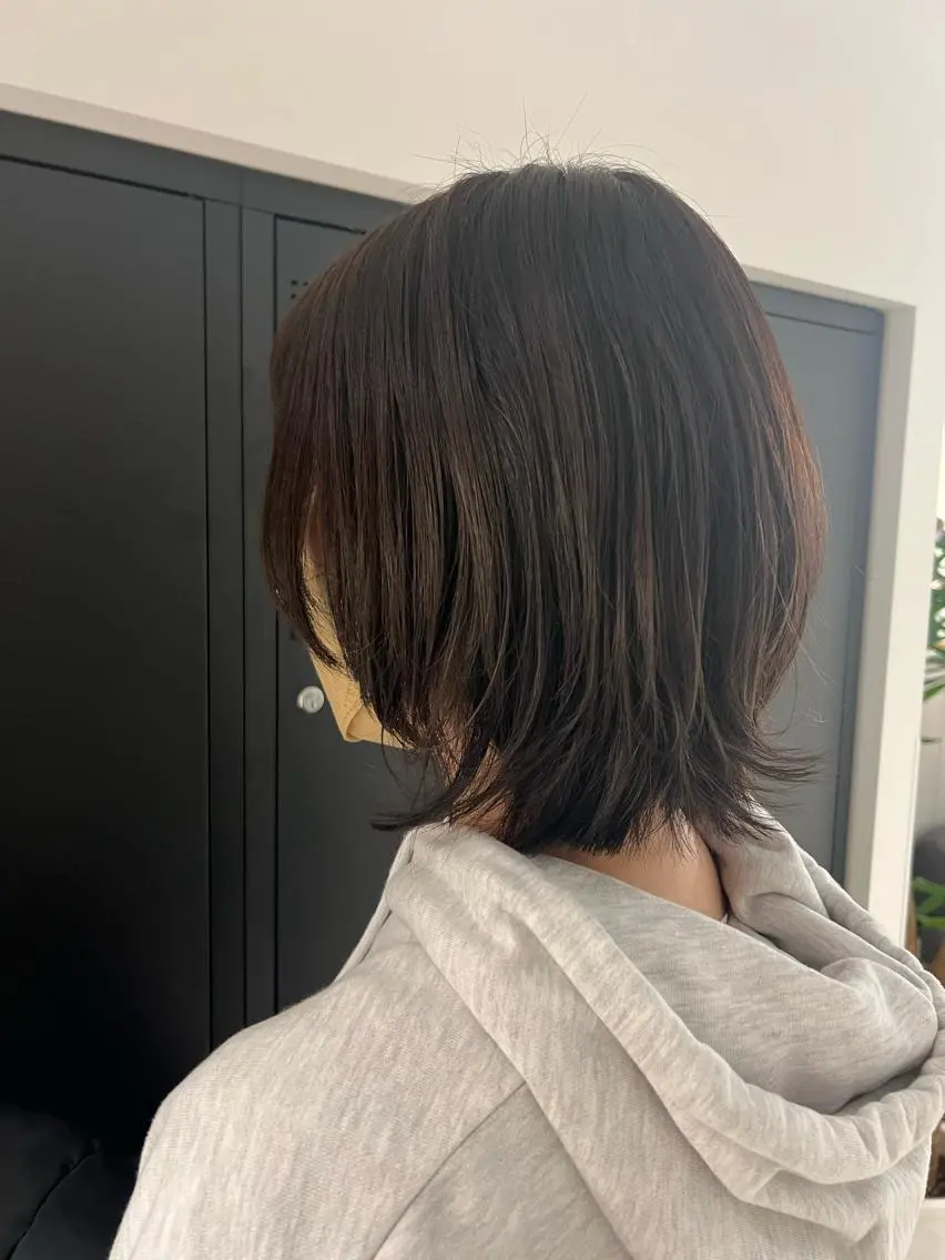 ショート カラー ヘアアレンジ ベージュカラー ウルフカット 暗髪カラー🫐 おくだりんかのヘアスタイル