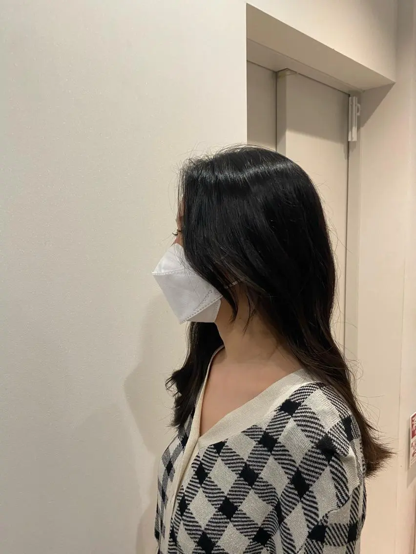 ロング エギョモリ 韓国ヘア レイヤーカットのヘアスタイル