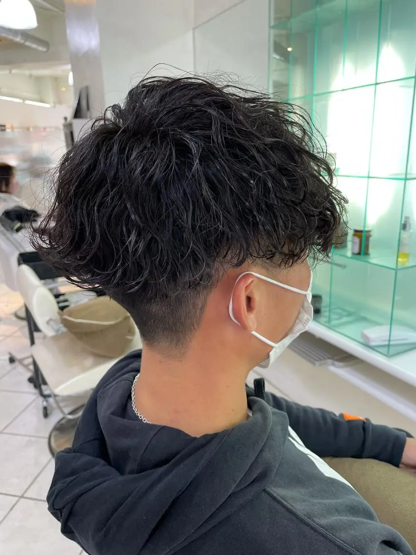 パーマ メンズ メンズパーマ 波巻きパーマ スパイラルパーマ カット パーマ 保住 亮太のヘアスタイル