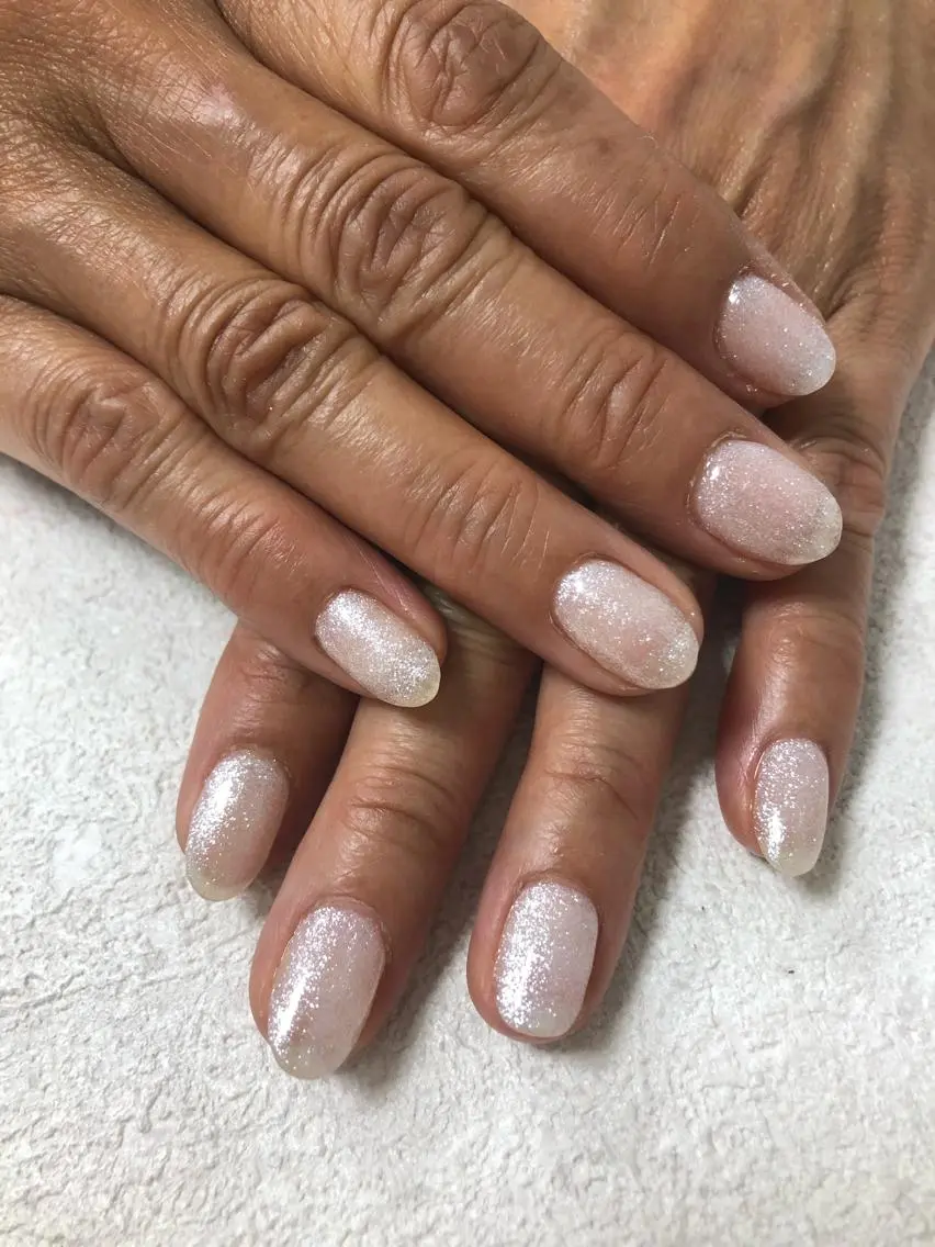 ネイル ラメ(グリッター) ホワイト 東大阪/ ROBED nail salonのネイルデザイン