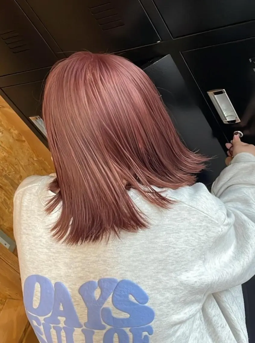 ミディアム カット ヘアカラー トリートメント ☘️レイヤー&ボブ× ハイトーン☘️初ボブのヘアスタイル