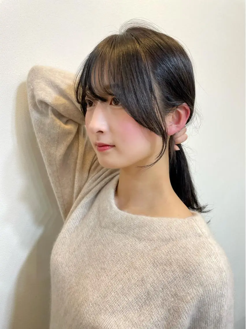 ロング カラー 黒髪 ブリーチ ブルーカラー ブルーブラック ケアブリーチ オリーブカラー 特化　　kaiのヘアスタイル