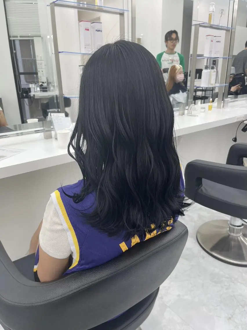セミロング カラー ［THEATER 仙台店🌼］公式のヘアスタイル