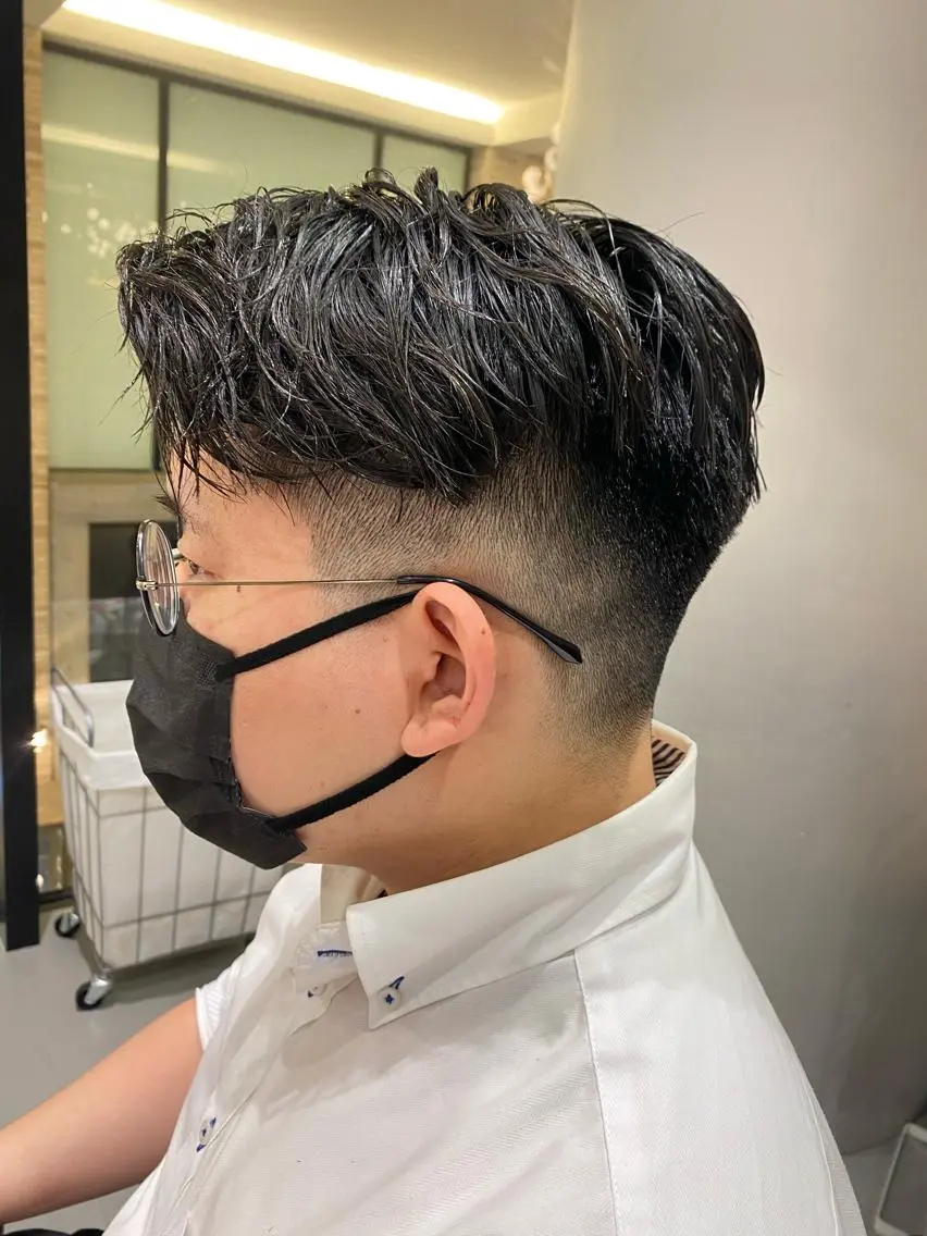 ショート パーマ メンズ unopulir 景山 凌のヘアスタイル
