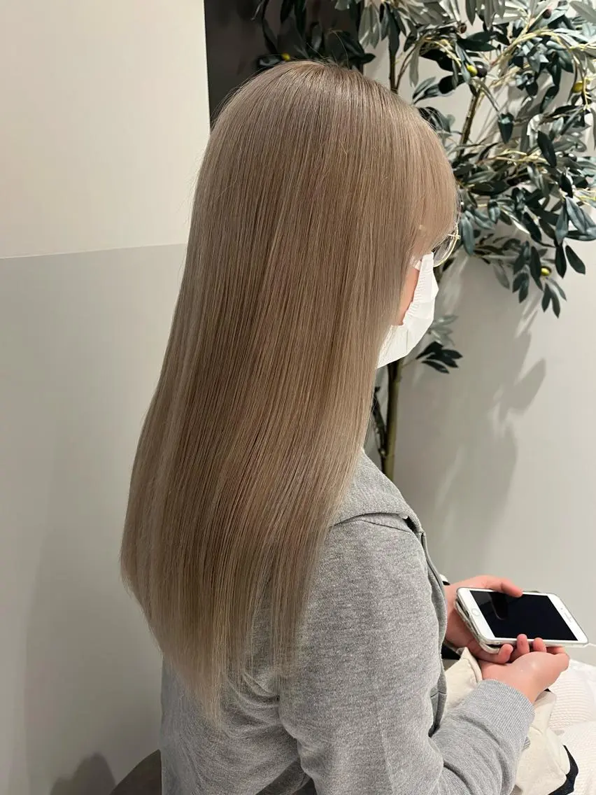 ロング カット ヘアカラー トリートメント aoi ♡グレージュ ・ベージュカラーのヘアスタイル