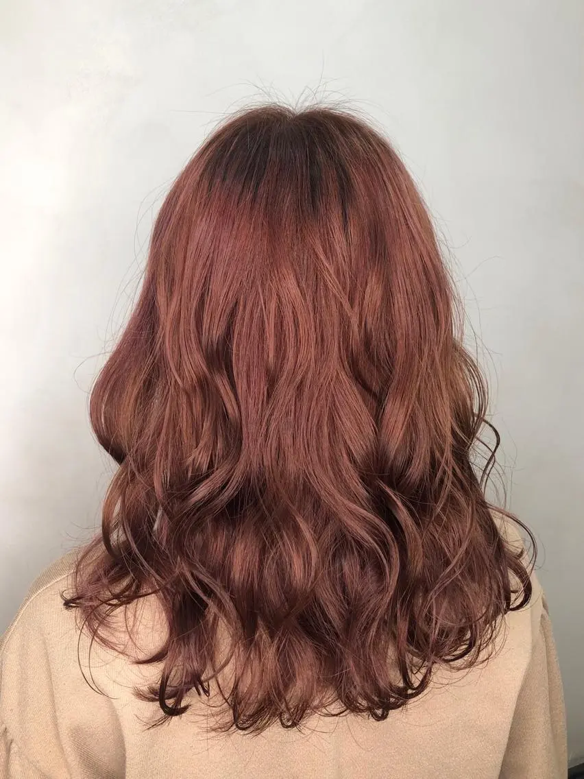セミロング カラー ブリーチ ケアブリーチ 透明感カラー イルミナカラー ピンクカラー ヘアカラー トリートメント ヘッドスパ 美髪矯正 🌈髪質改善 山下のヘアスタイル