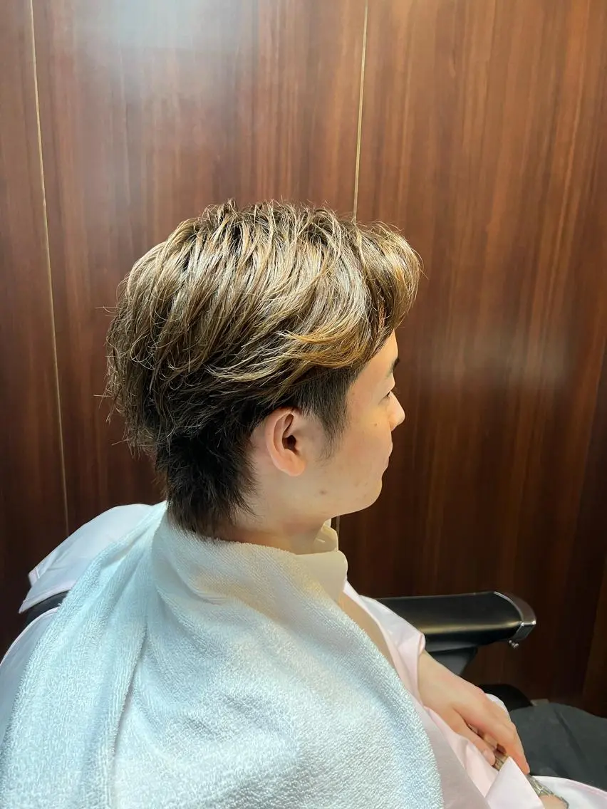ミディアム 吉田 一希のヘアスタイル