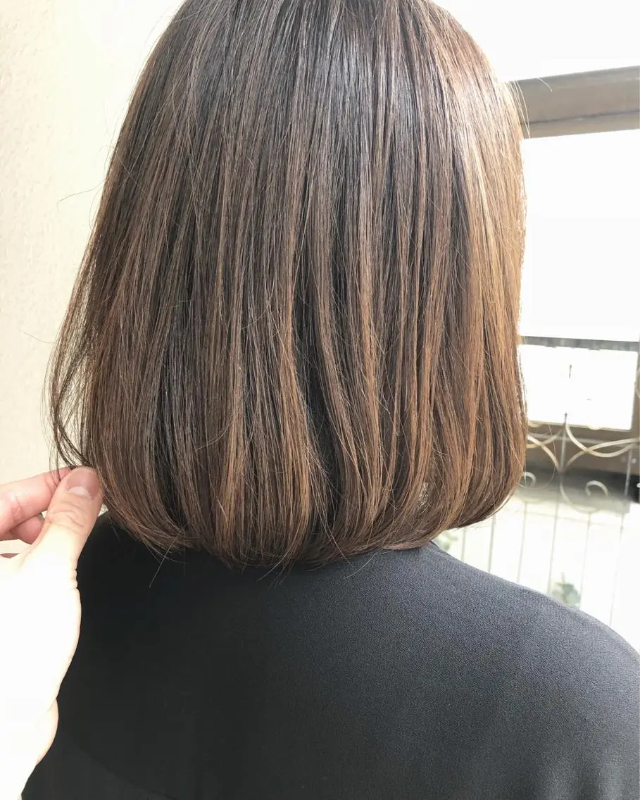 ミディアム ボブ カット 縮毛矯正 トリートメント 黒崎 伸治のヘアスタイル