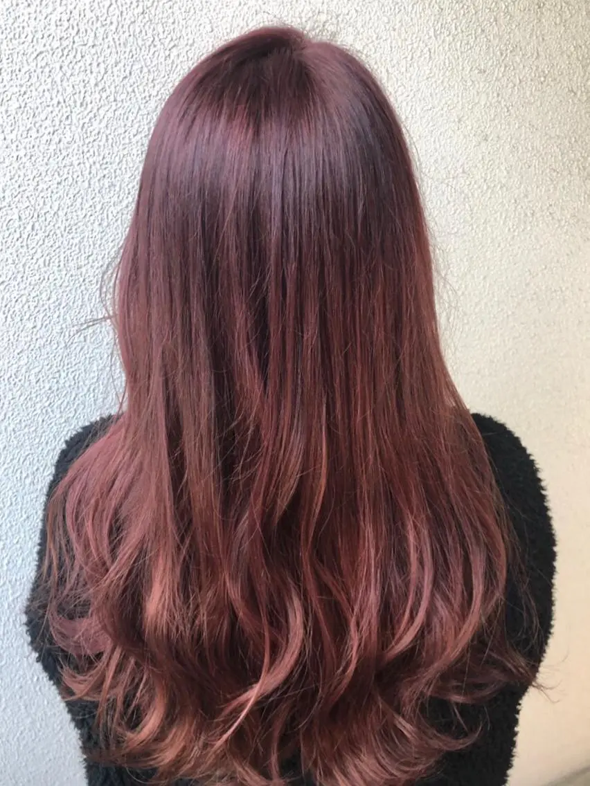 ロング カラー ブリーチ ピンクカラー ヘアカラー 門田 恭弥のヘアスタイル