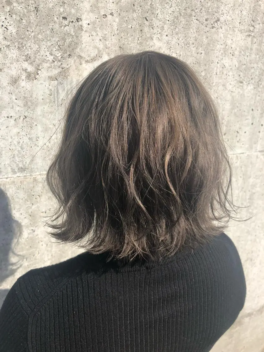 ミディアム 小川 美咲のヘアスタイル
