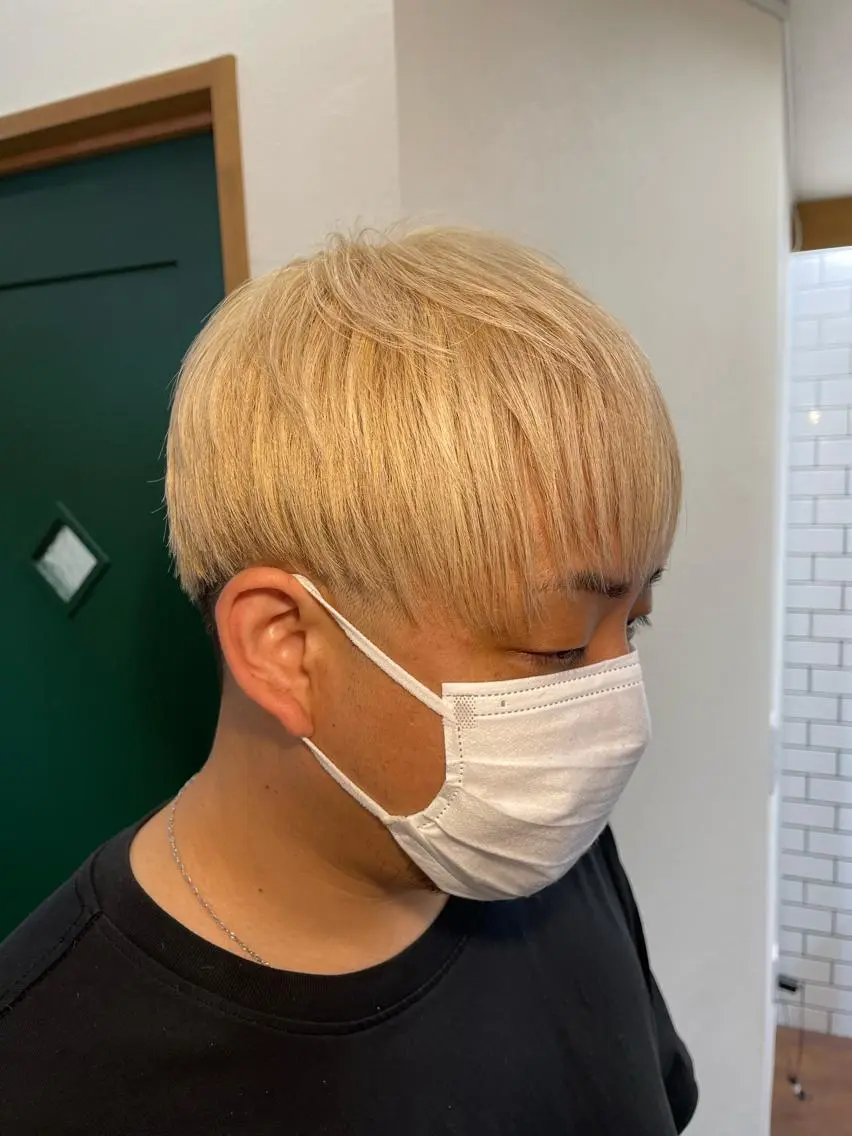 カラー ブロンド マスダ ヤスノリのヘアスタイル