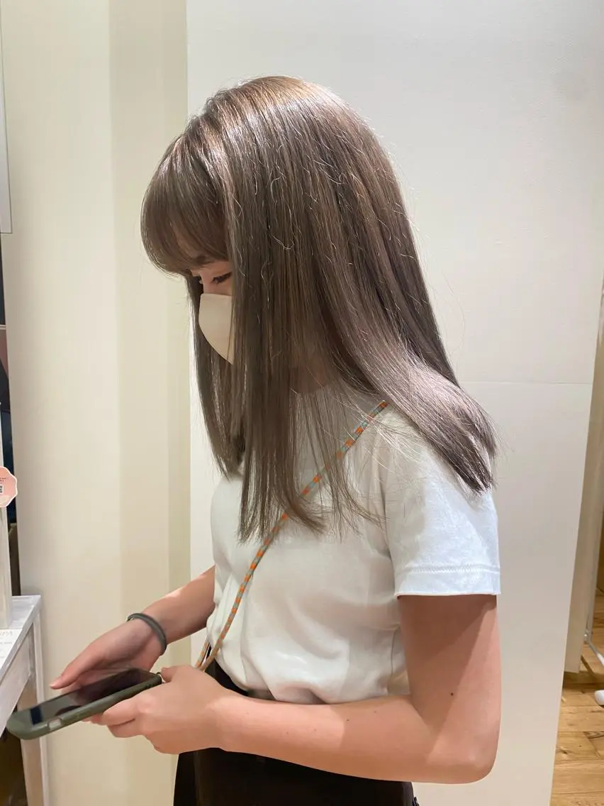ミディアム 小林 夢羽のヘアスタイル