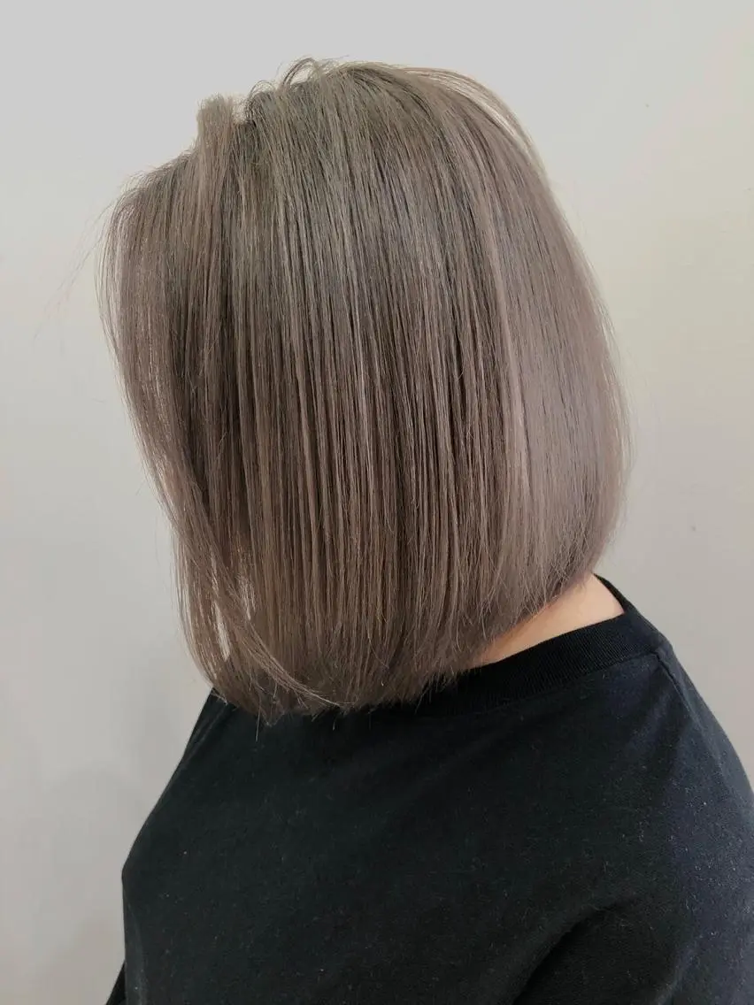ショート カラー グレージュ カラーサロン ビスカリアのヘアスタイル