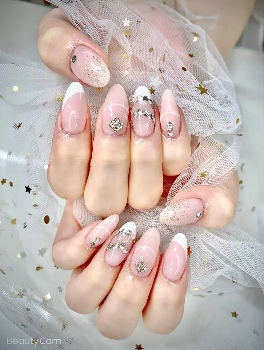 ネイル I-nailロング /ワンホン/キラキラのネイルデザイン